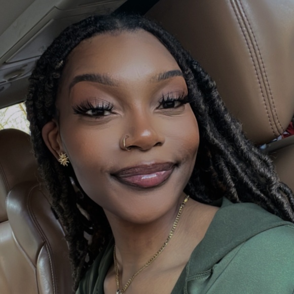 Meet your Posher, Jada - Picture 1 of 1